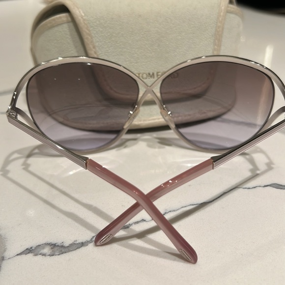 TOM FORD Sienna Sunglasses White - Picture 6 of 6